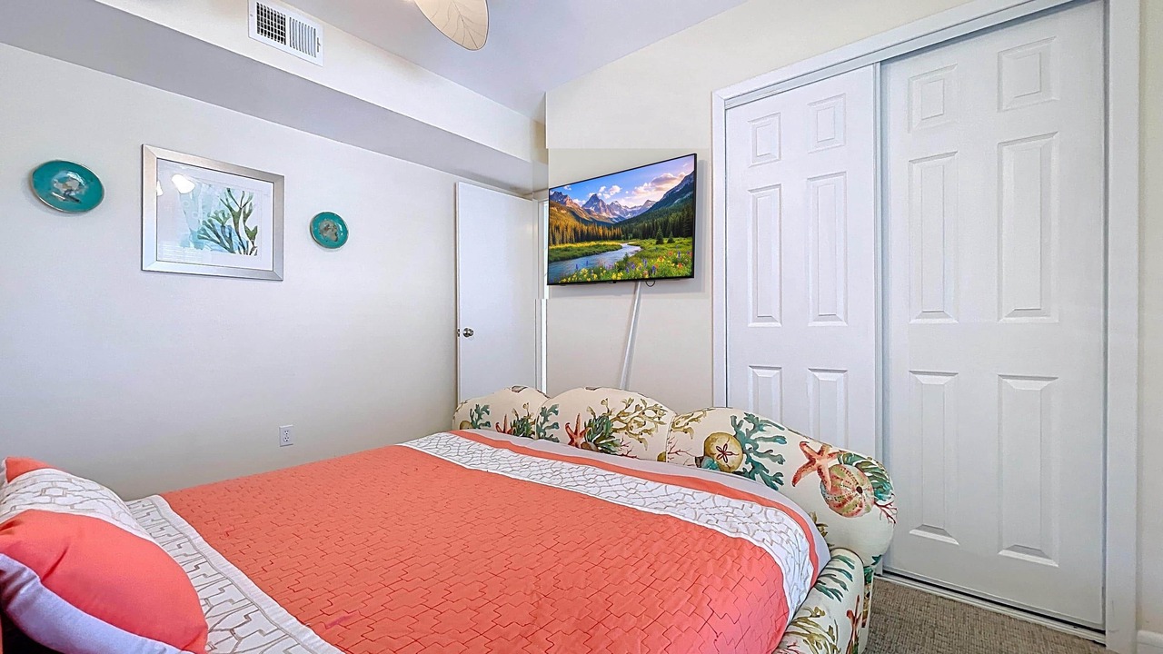 Photo of Bedroom in Sunset Beach