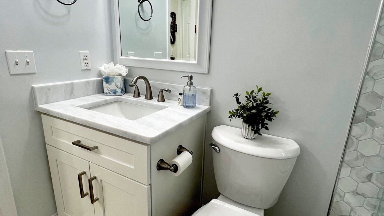 Photo of Bathroom in Garden City