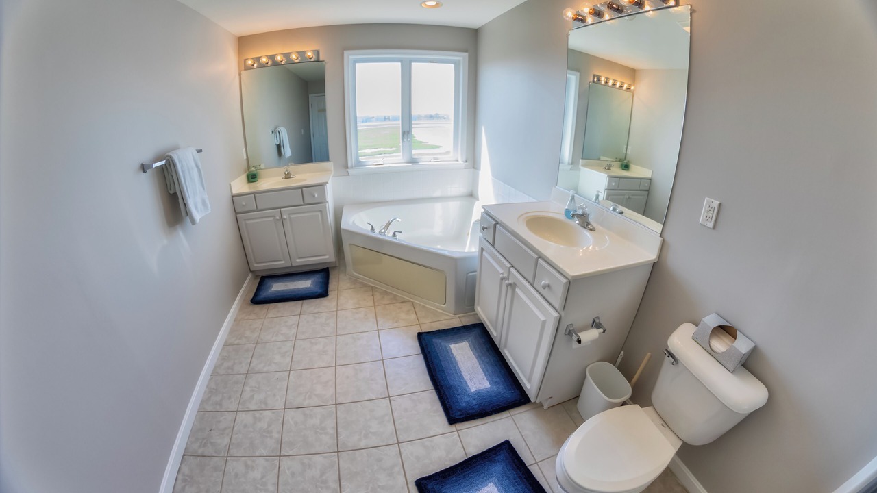 Photo of Bathroom in Fenwick Island