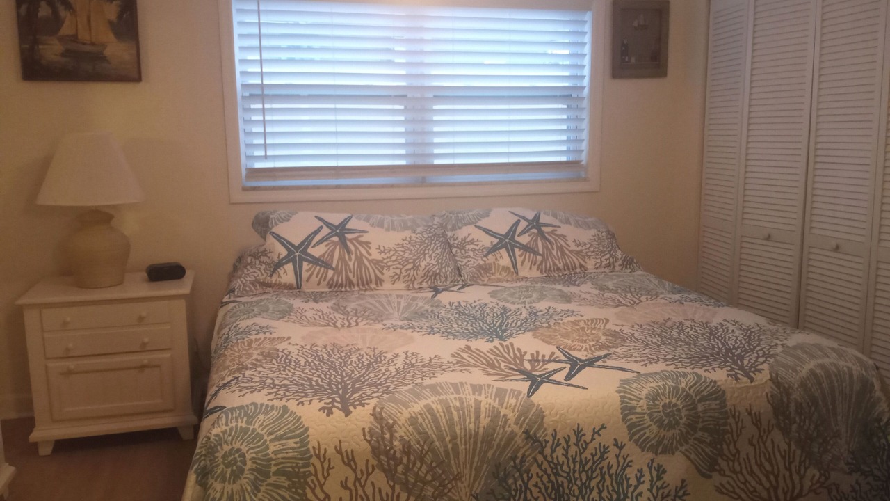 Photo of Bedroom in Sunset Beach