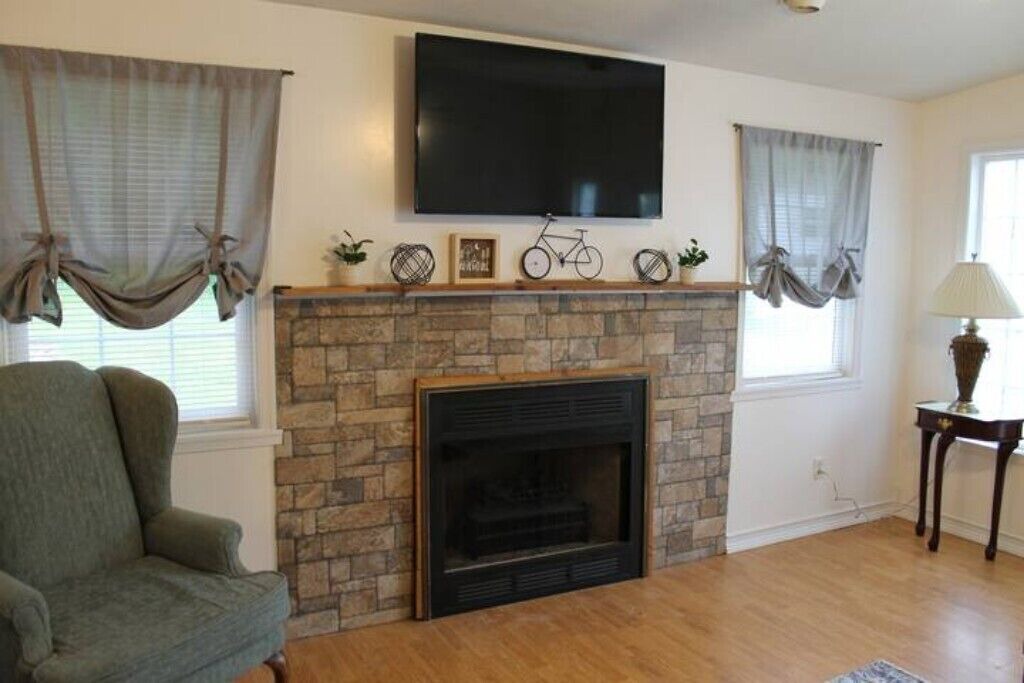 Photo of Livingroom in Town of New Haven