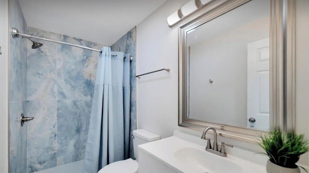 Photo of Bathroom in Anona