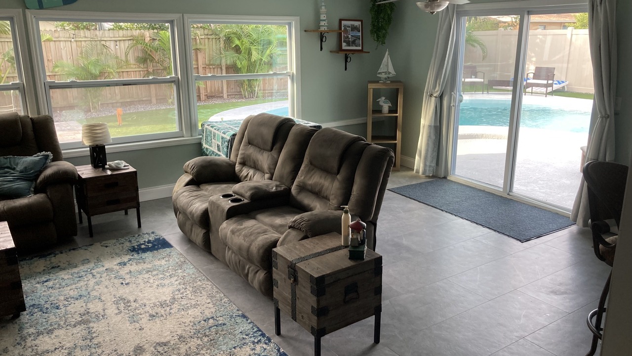 Photo of Livingroom in Seminole