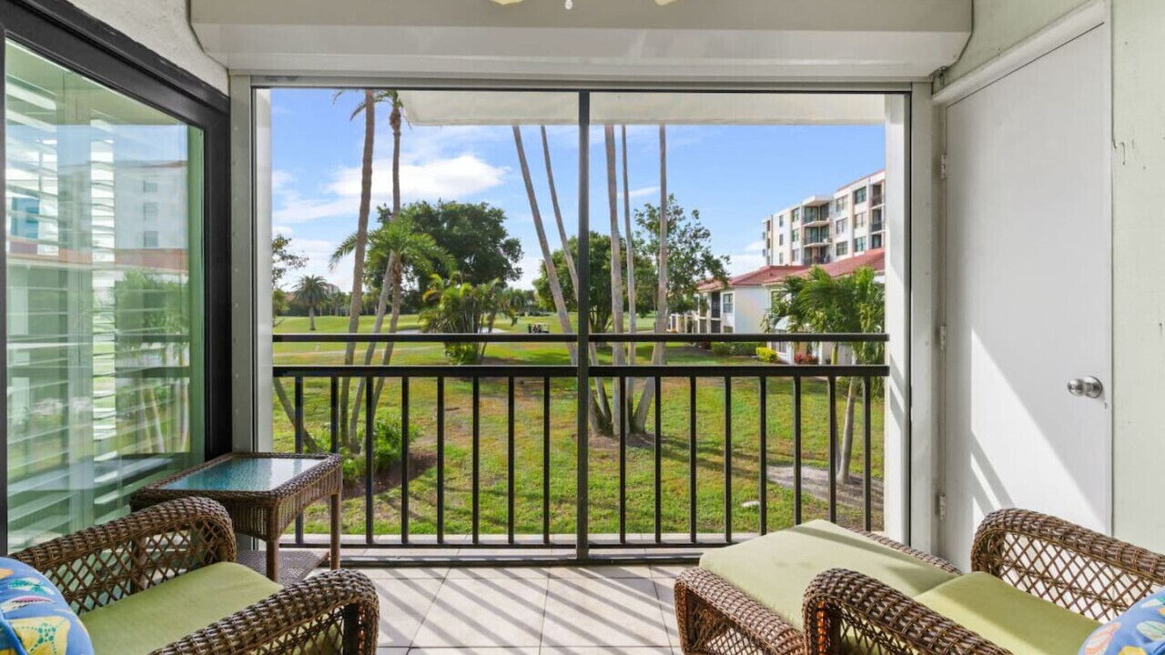 Photo of Patio Balcony in Casa del Mar