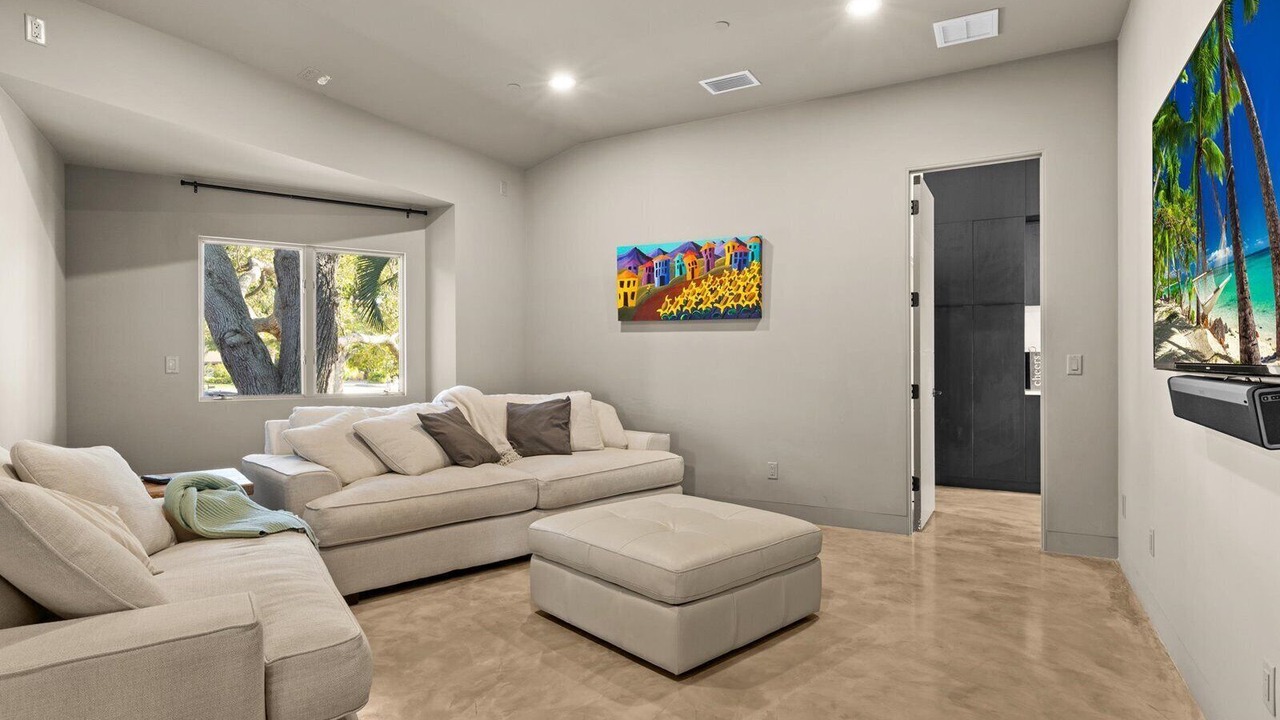 Photo of Livingroom in Belleair Beach