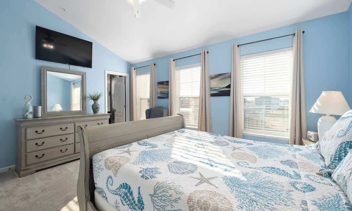 Photo of Bedroom in West Ocean City