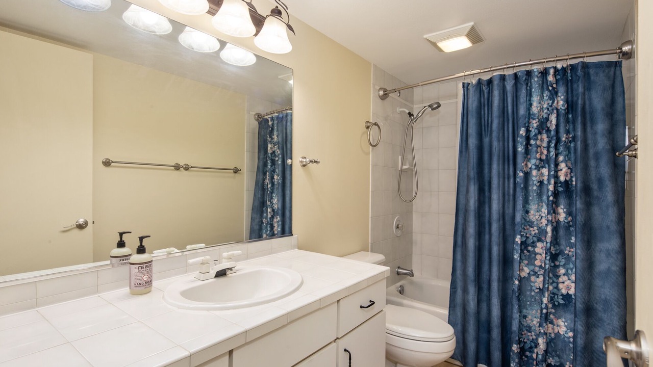 Photo of Bathroom in Waikoloa Village