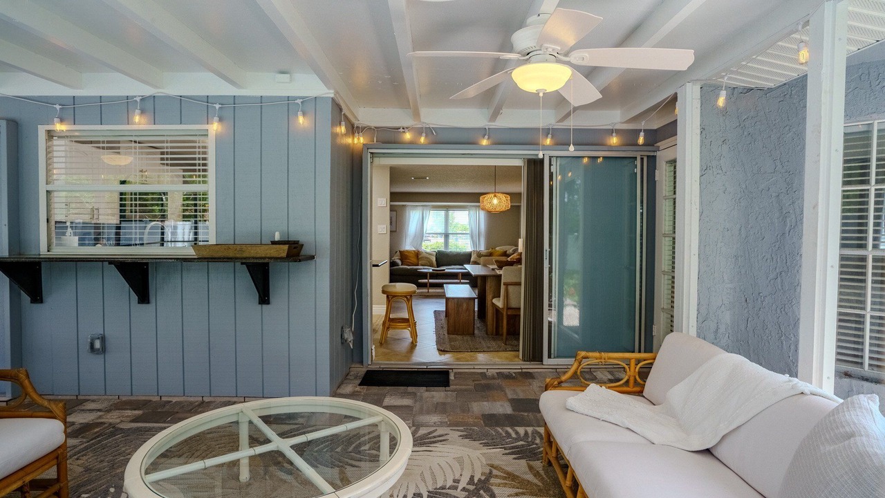 Photo of Livingroom in Gulf Gate Estates