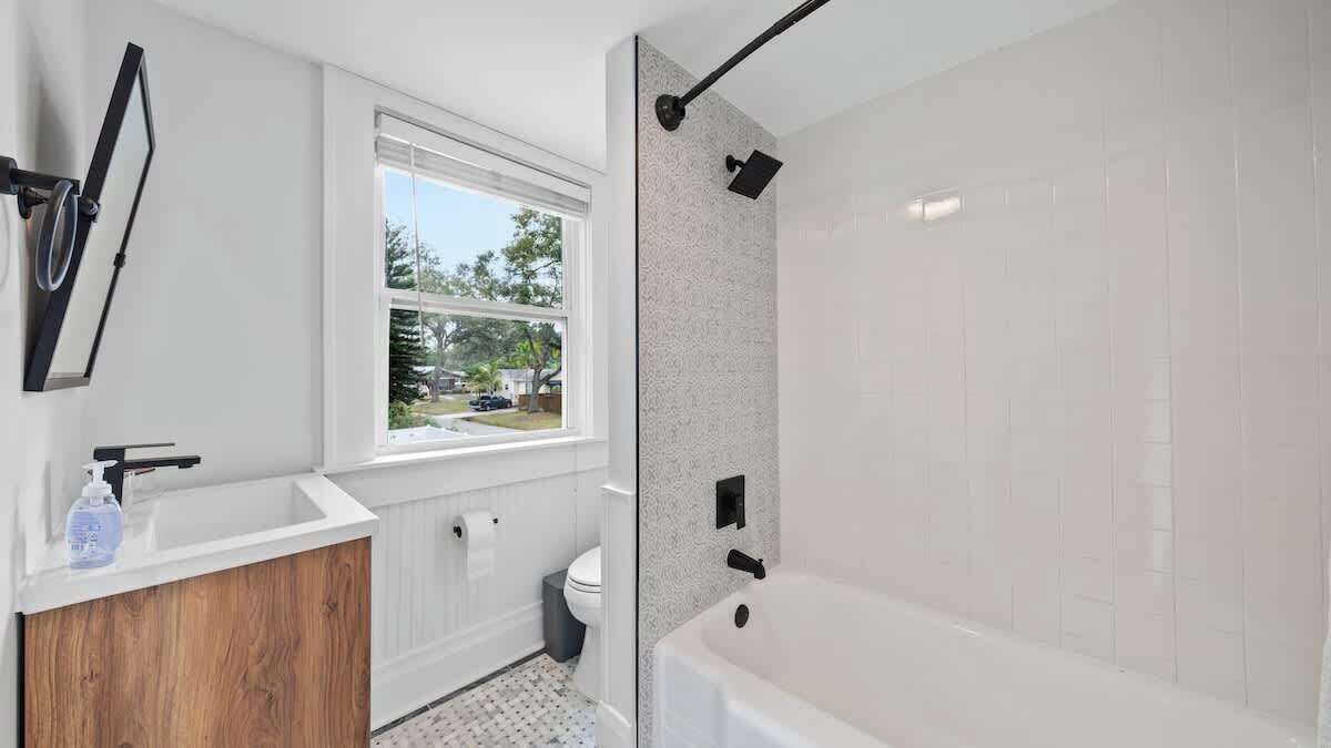 Photo of Bathroom in Riverside Heights