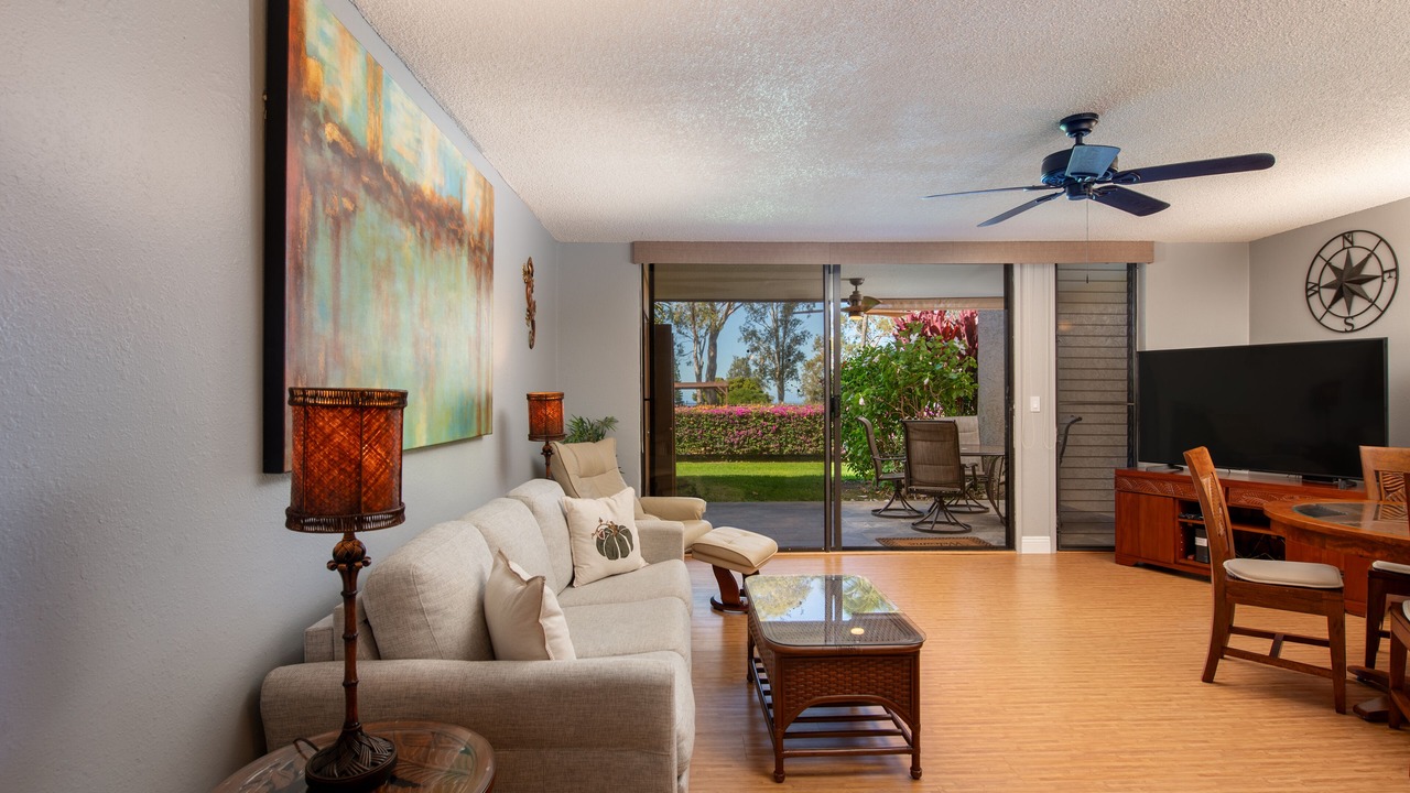 Photo of Livingroom in Waikoloa Village