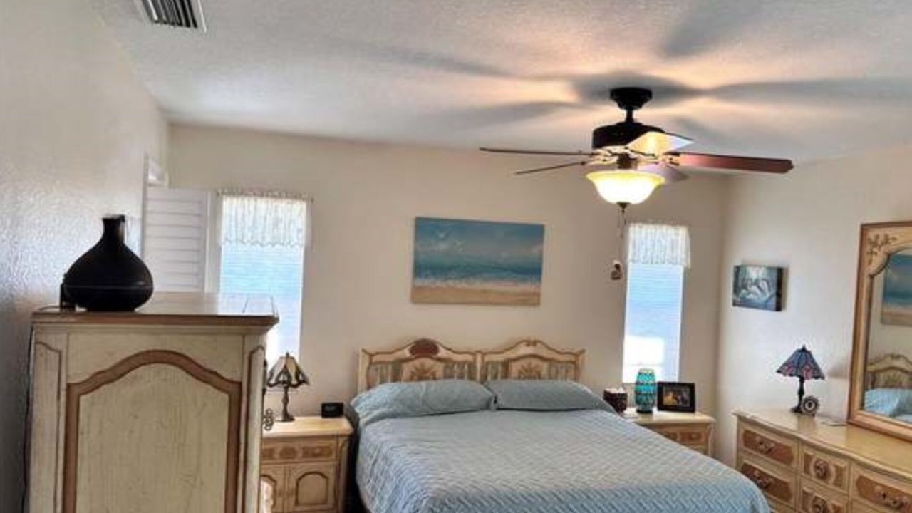 Photo of Bedroom in Venice Gardens