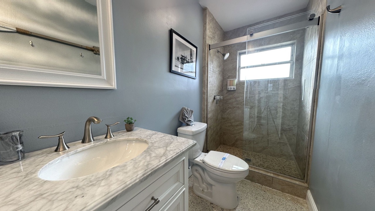 Photo of Bathroom in Largo