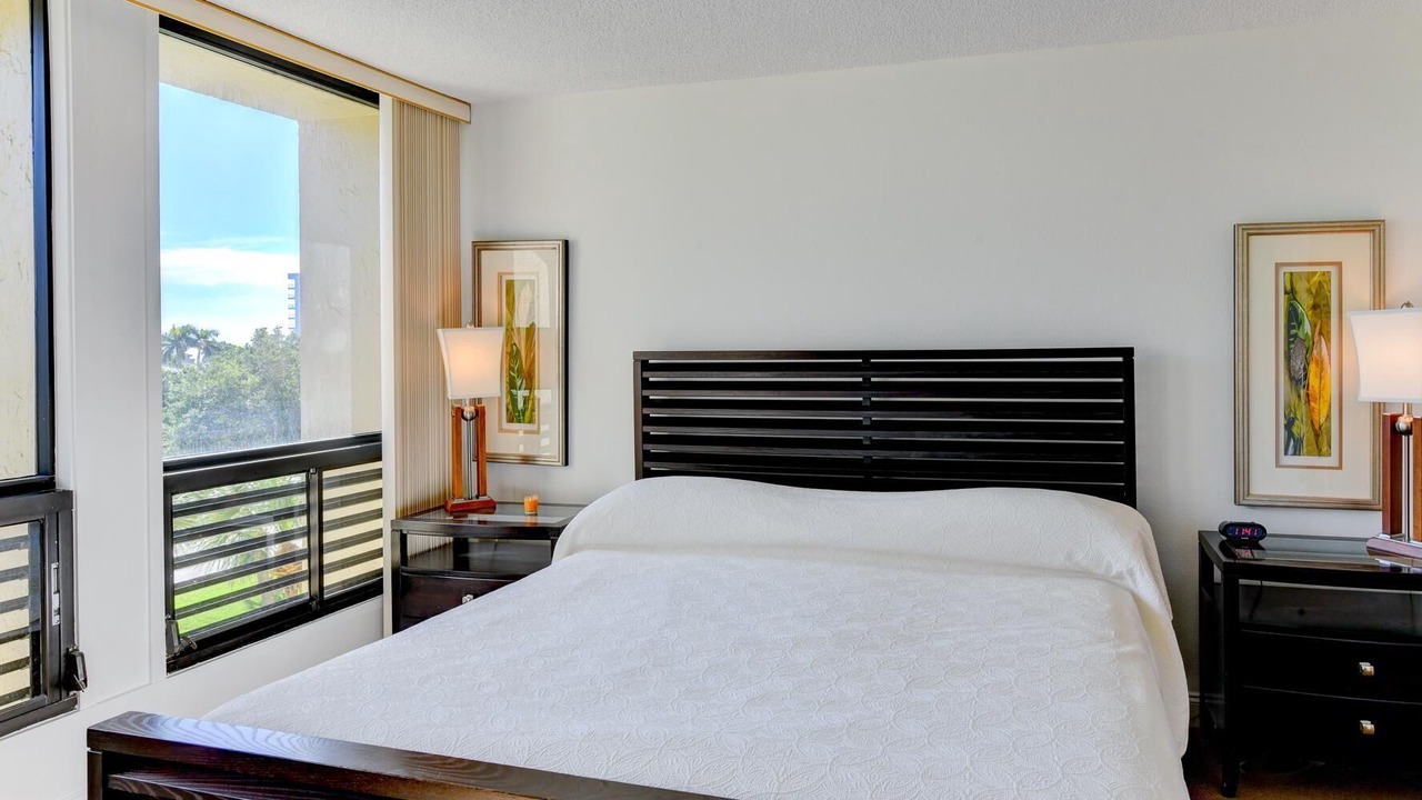Photo of Bedroom in Longboat Key