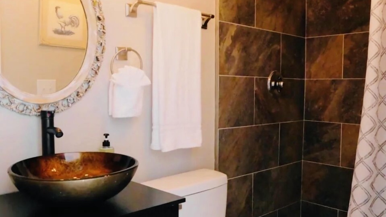 Photo of Bathroom in Bayou Oaks
