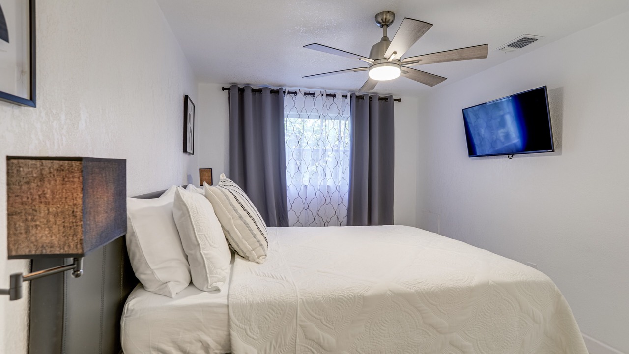 Photo of Bedroom in Harbor Bluffs