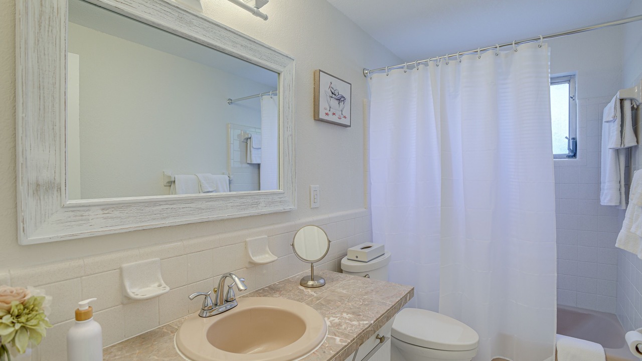Photo of Bathroom in Harbor Bluffs