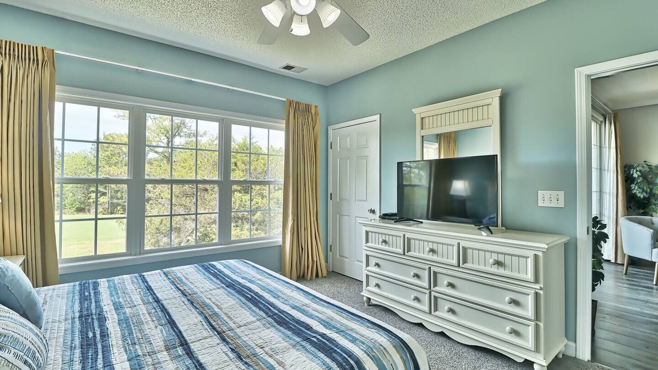 Photo of Bedroom in Longs