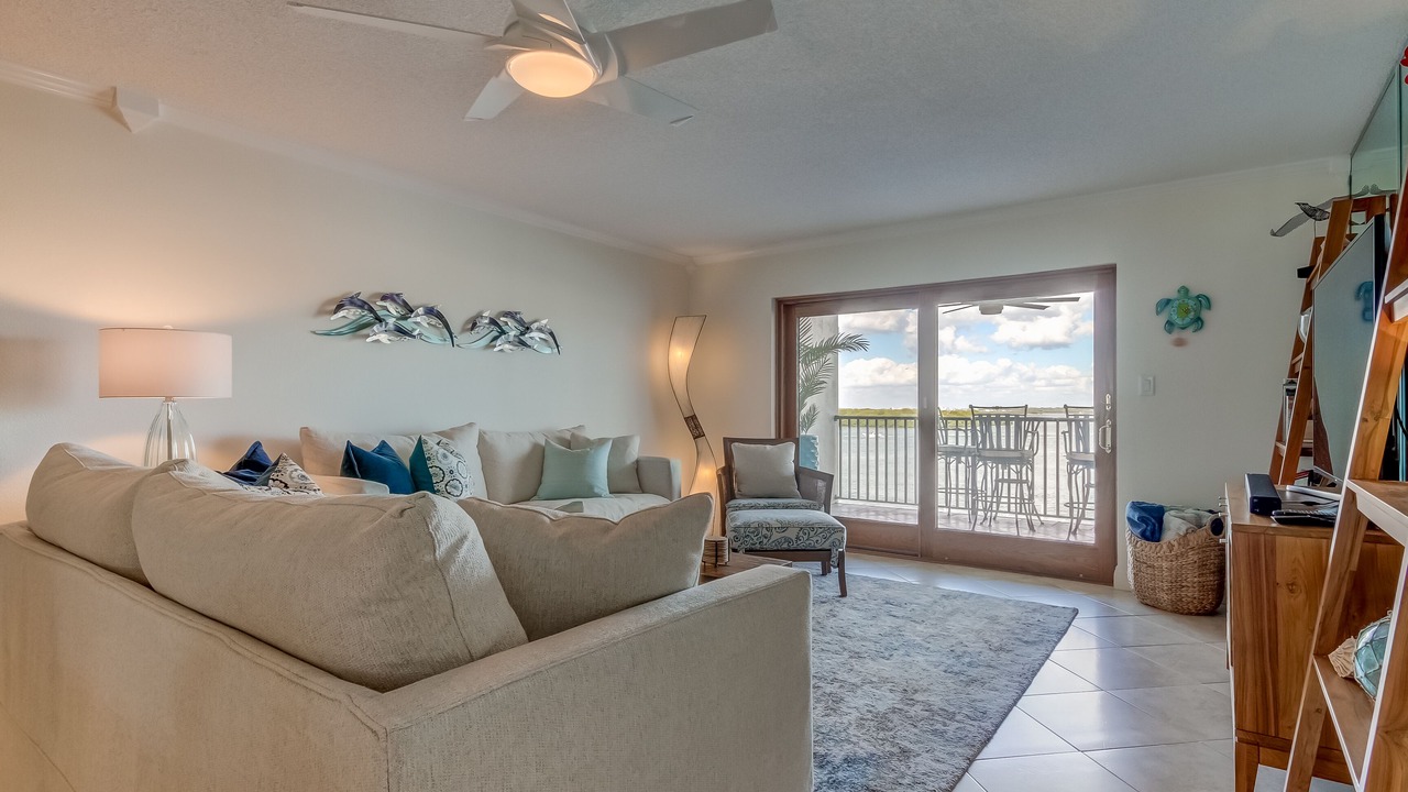 Photo of Livingroom in Capri Isle