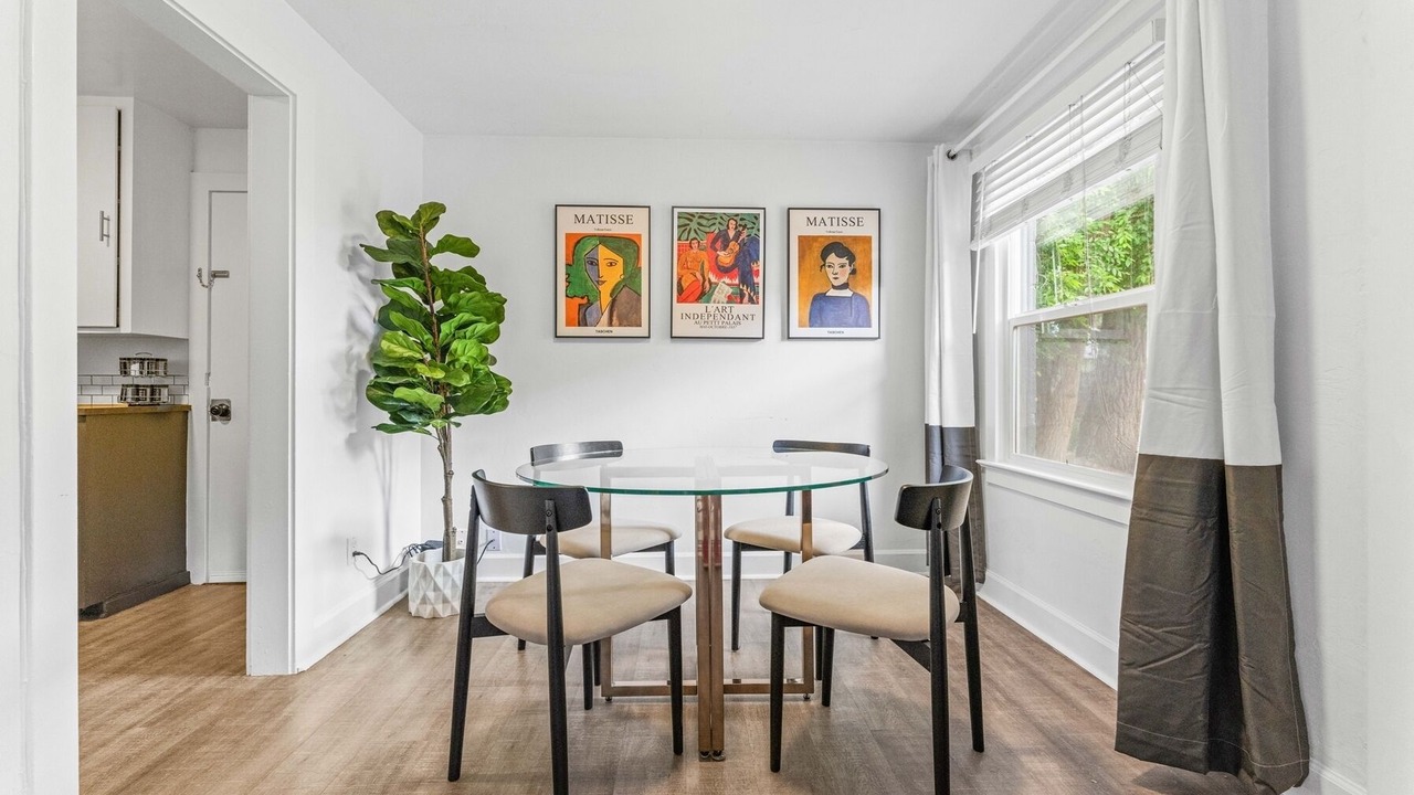 Photo of Livingroom in North End