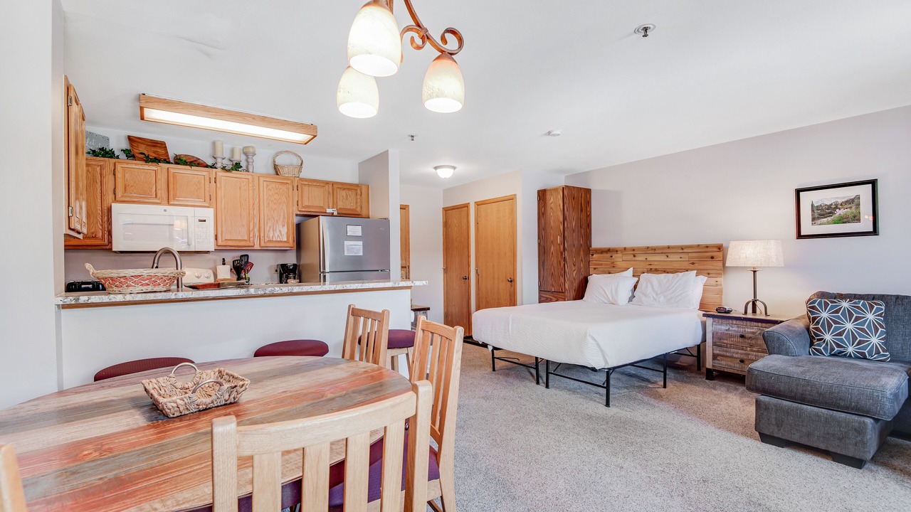 Photo of Livingroom in Historic District