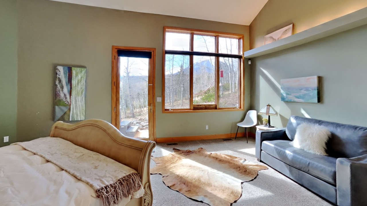 Photo of Bedroom in Three Peaks
