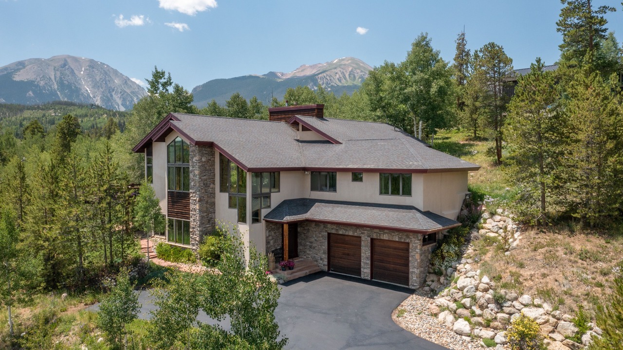 Photo of Outdoor in Three Peaks