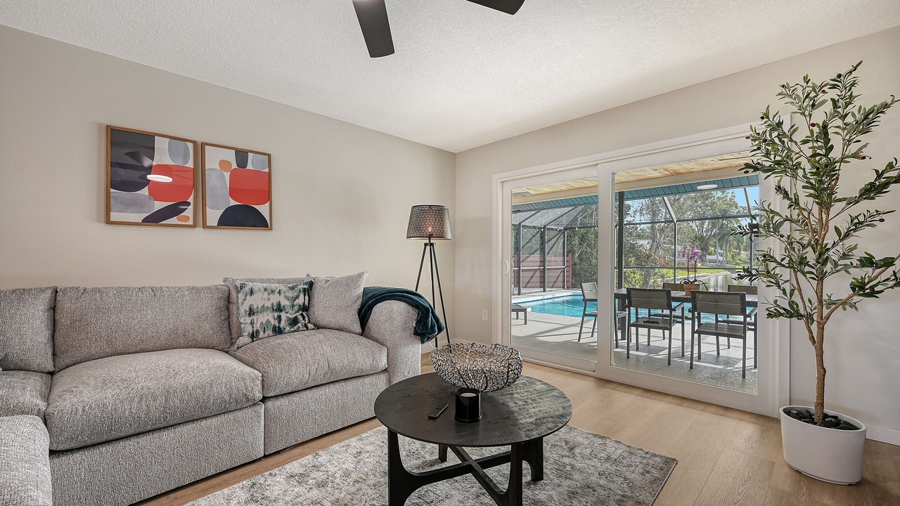 Photo of Livingroom in South Gate Ridge