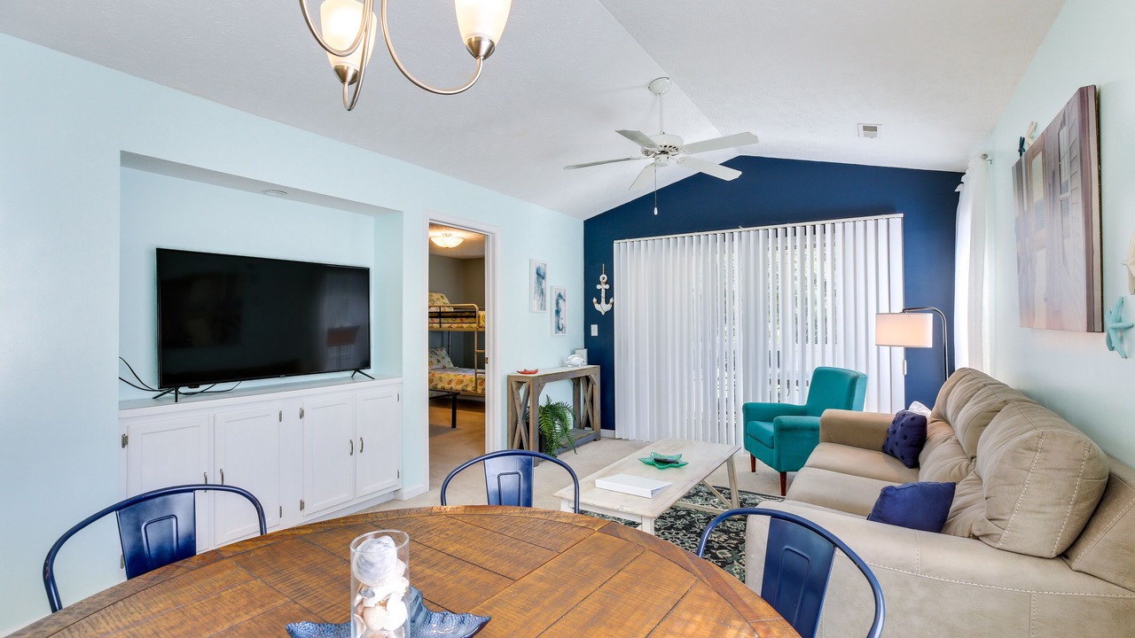 Photo of Livingroom in Longs