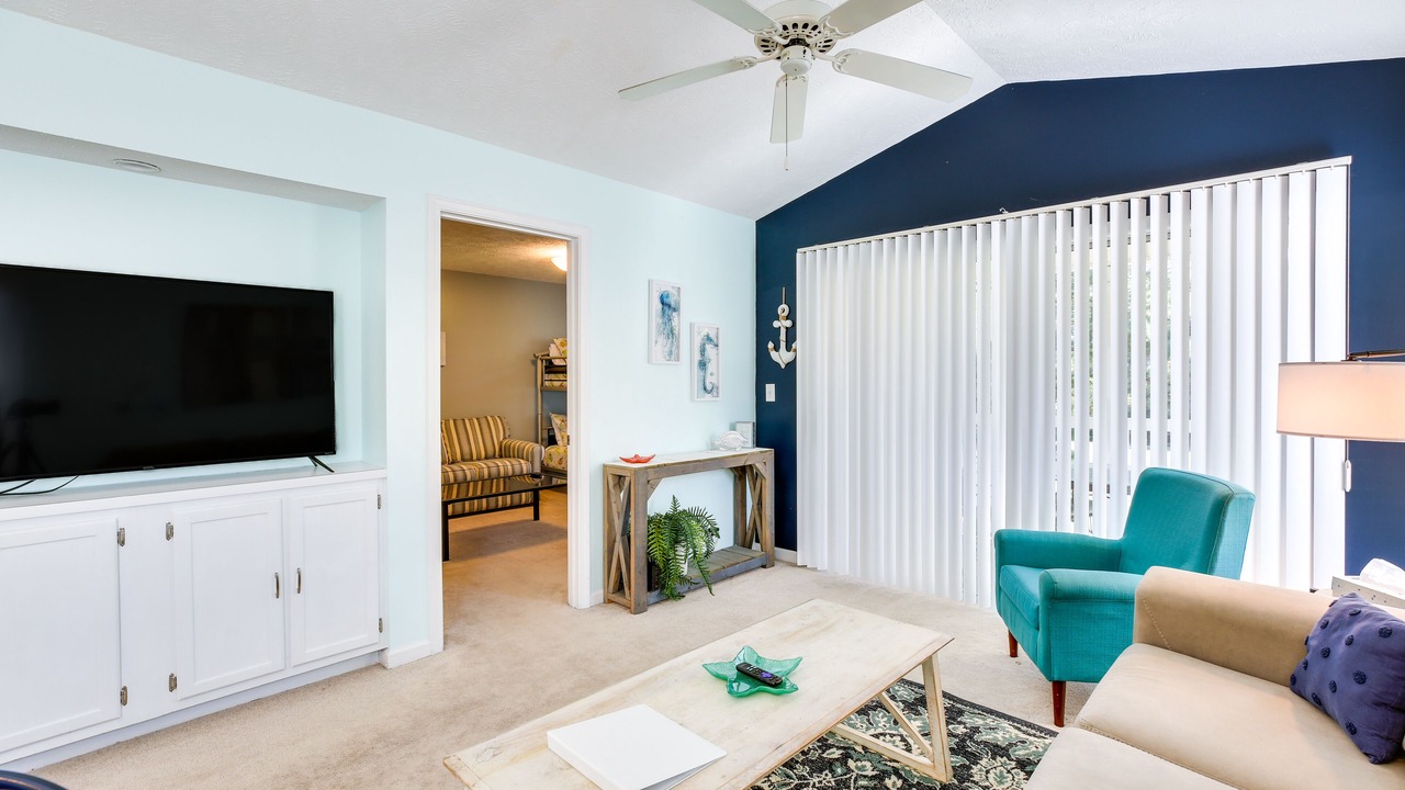 Photo of Livingroom in Longs