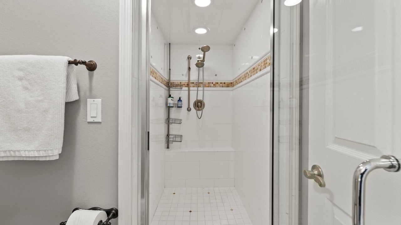 Photo of Bathroom in Seminole