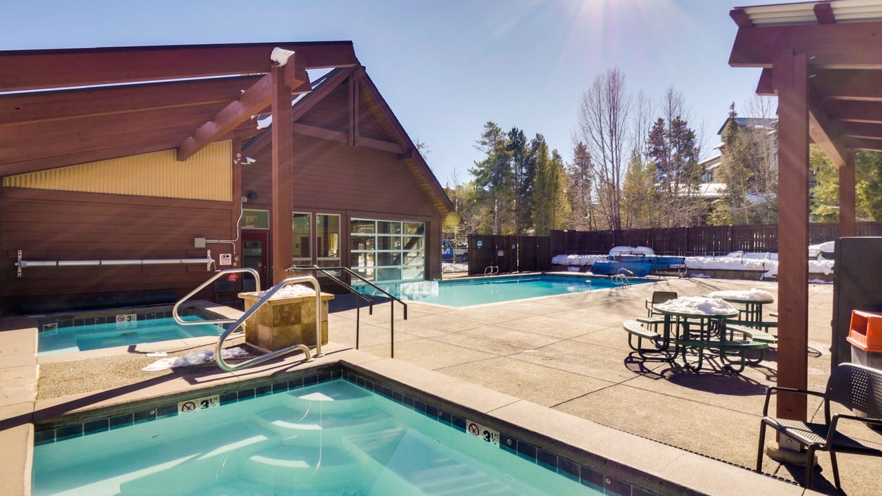 Photo of Outdoor in Peak 9