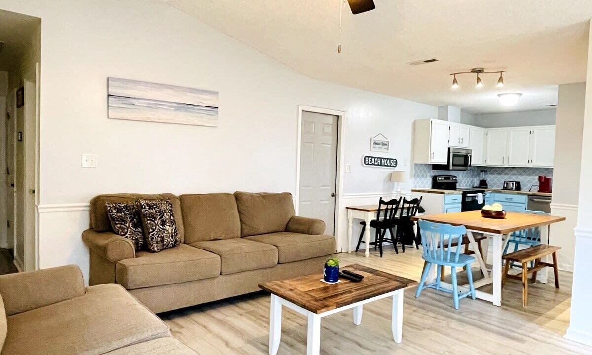 Photo of Livingroom in Little River