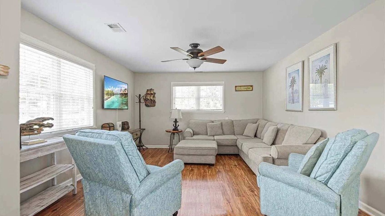 Photo of Livingroom in Little River