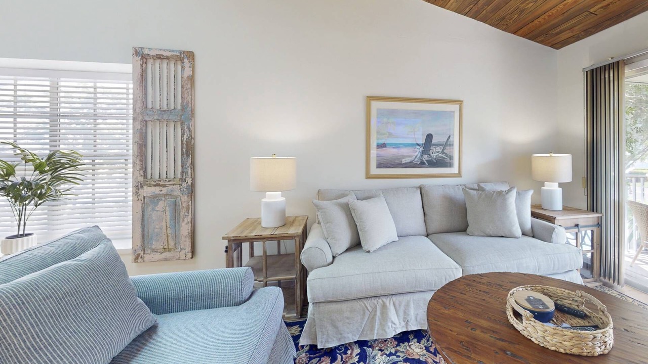 Photo of Livingroom in Capri Isle