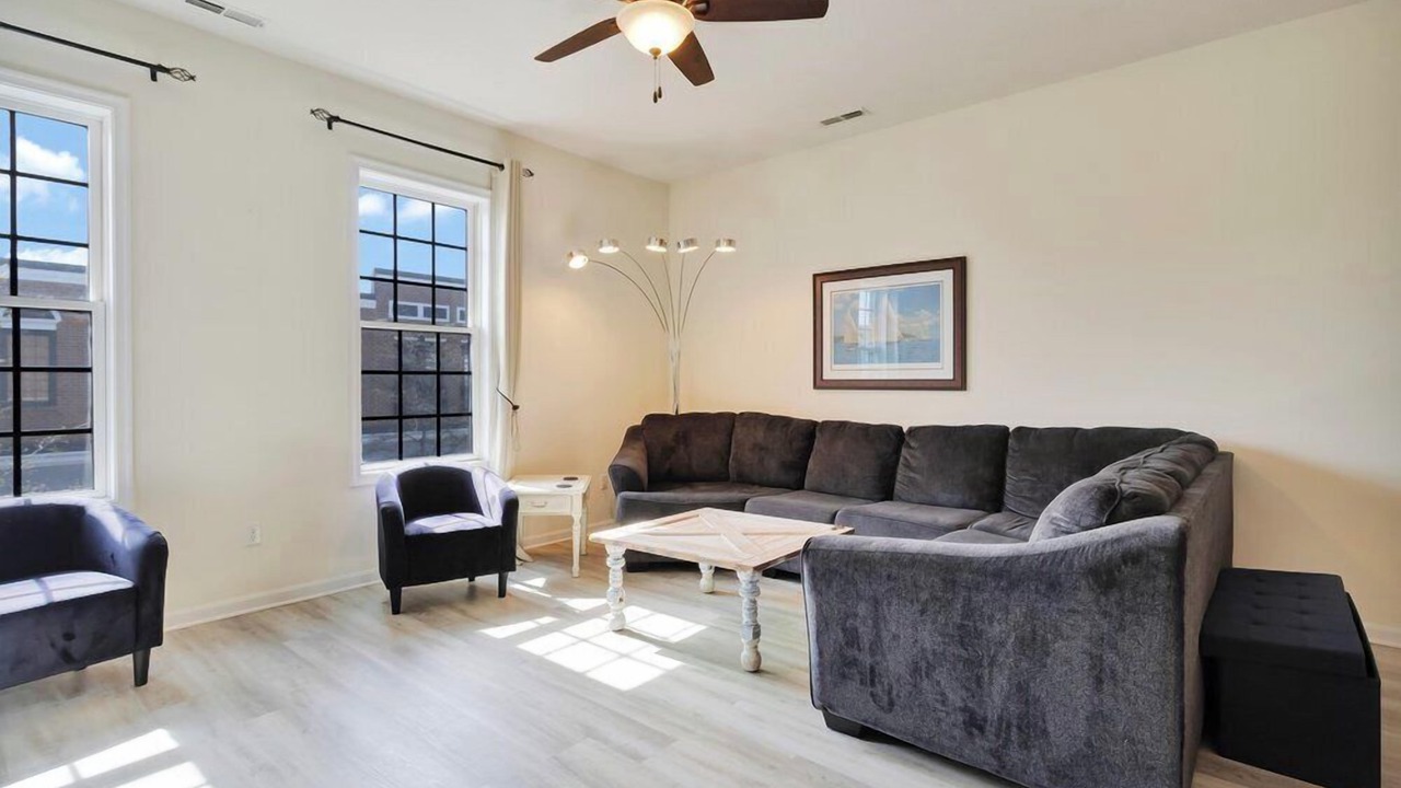 Photo of Livingroom in Villages of Five Points