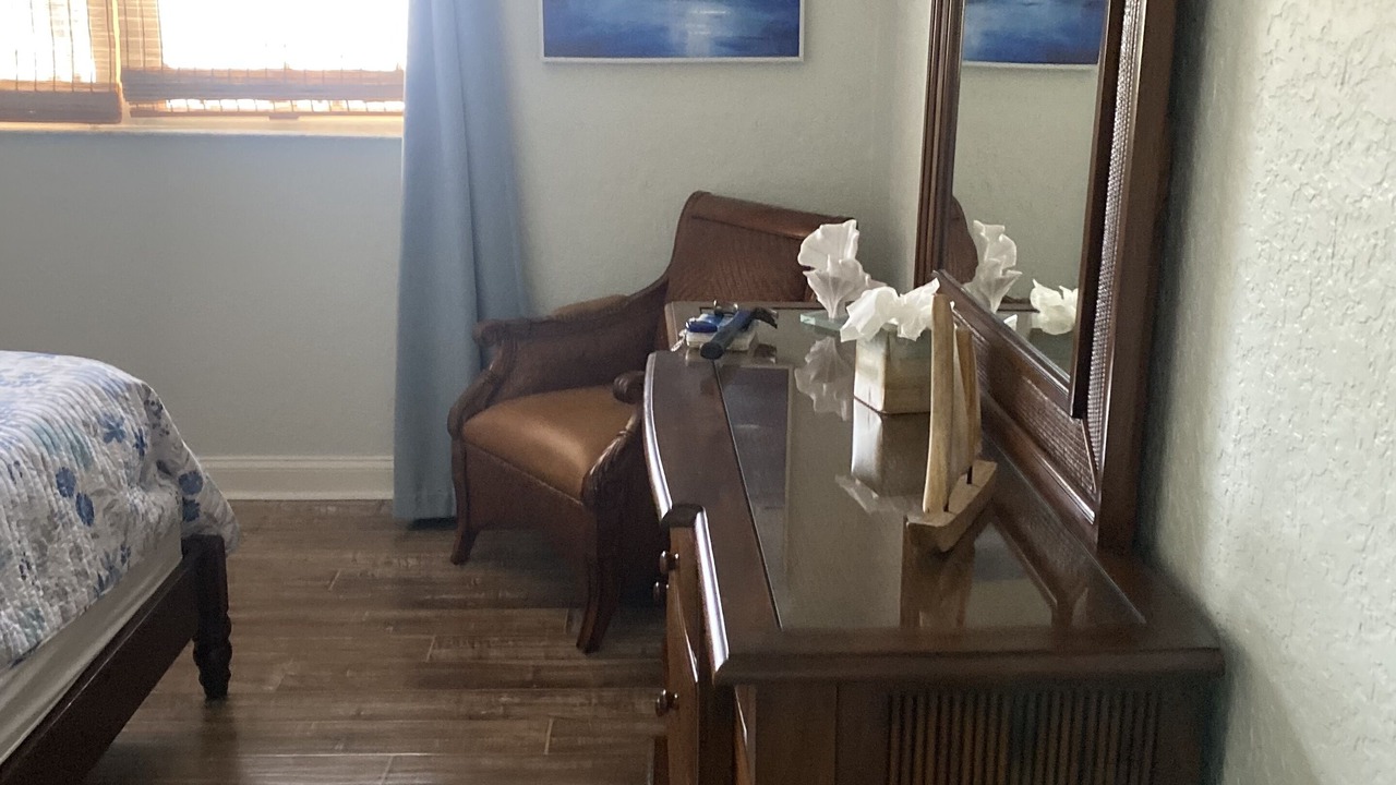 Photo of Bedroom in Capri Isle