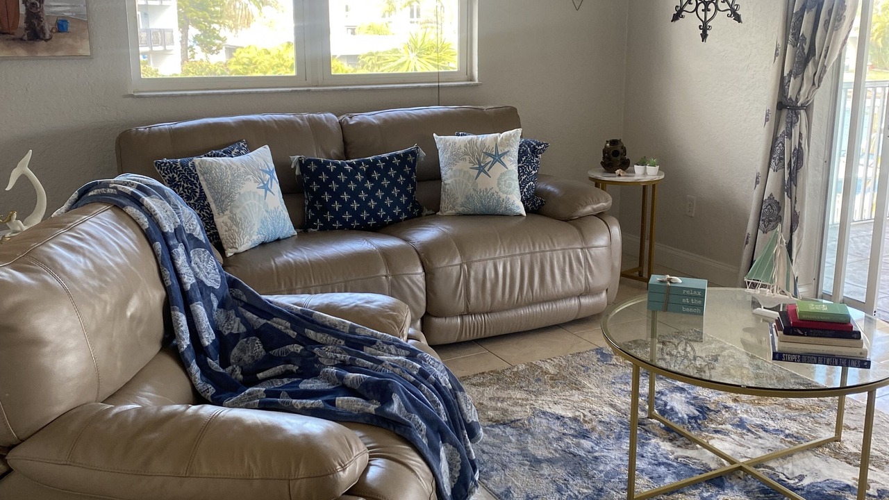 Photo of Livingroom in Capri Isle
