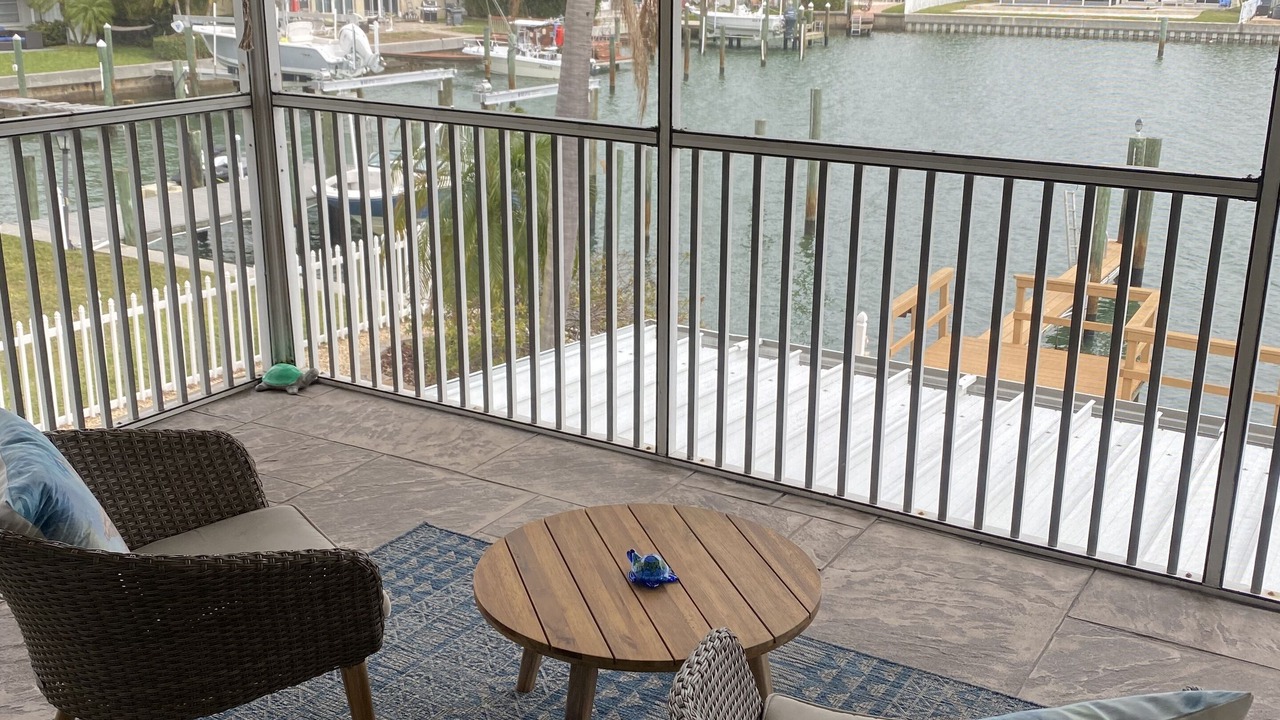 Photo of Patio Balcony in Capri Isle