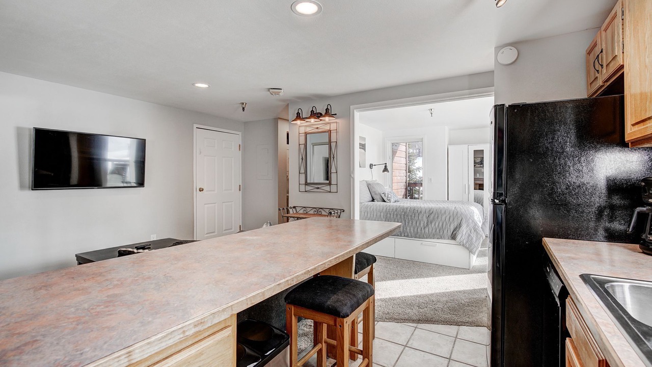 Photo of Bedroom in Four O'Clock