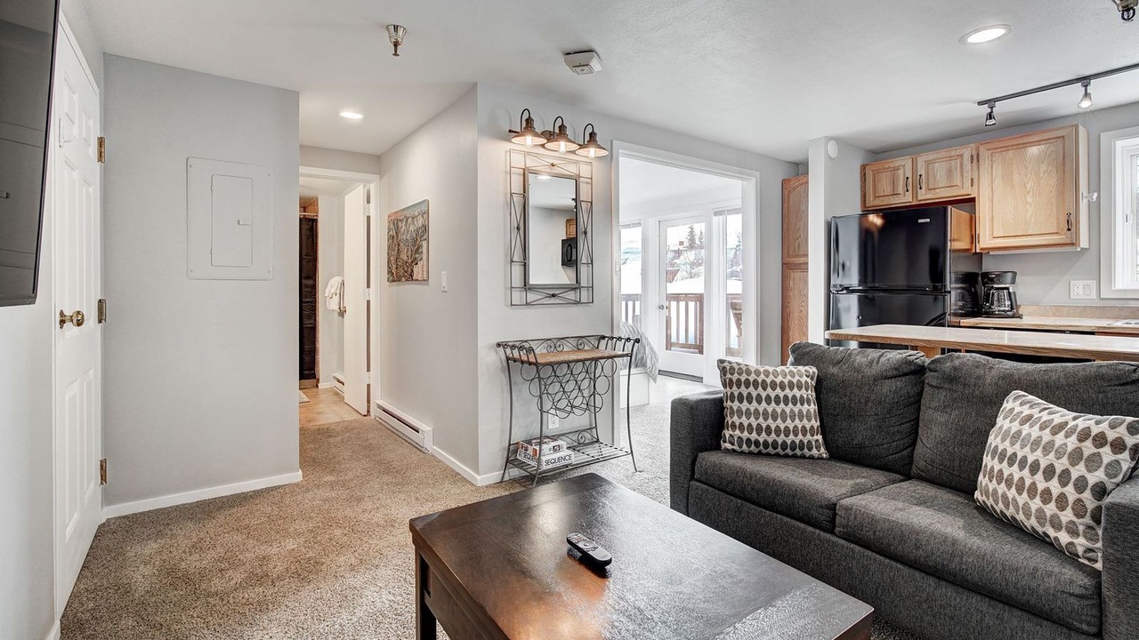 Photo of Livingroom in Four O'Clock