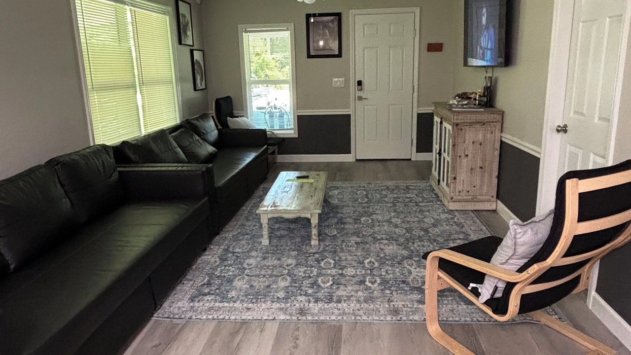 Photo of Livingroom in St. Marks