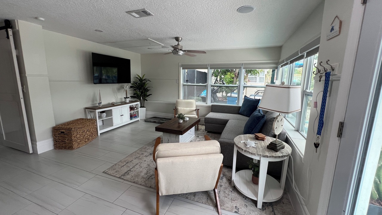 Photo of Livingroom in Sunset Beach