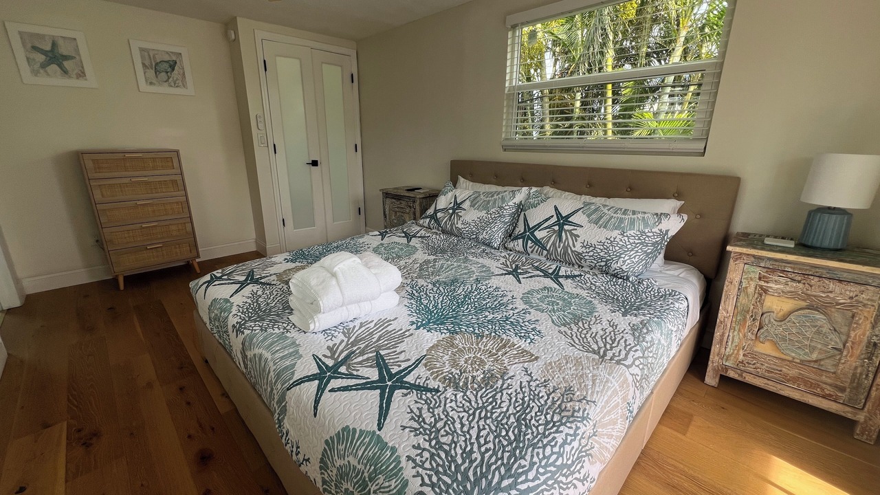 Photo of Bedroom in Sunset Beach