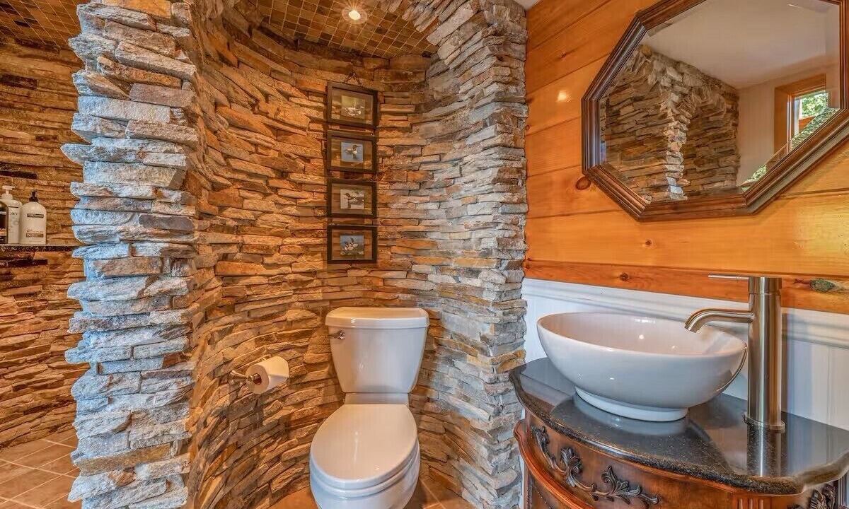 Photo of Bathroom in Old Town