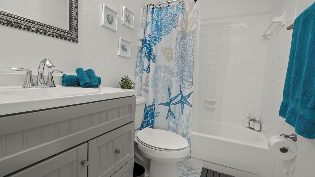 Photo of Bathroom in Anona