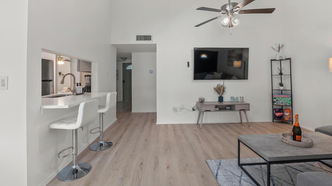 Photo of Livingroom in Anona