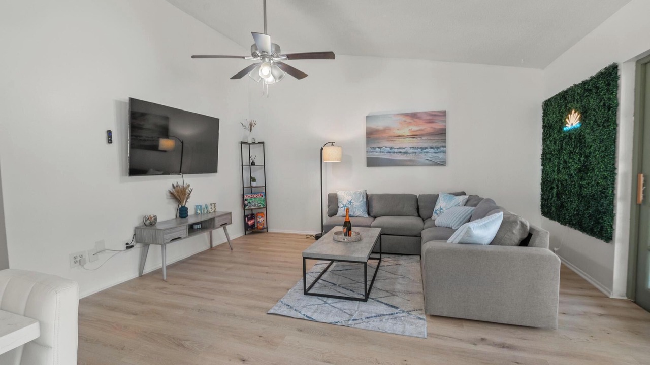 Photo of Livingroom in Anona