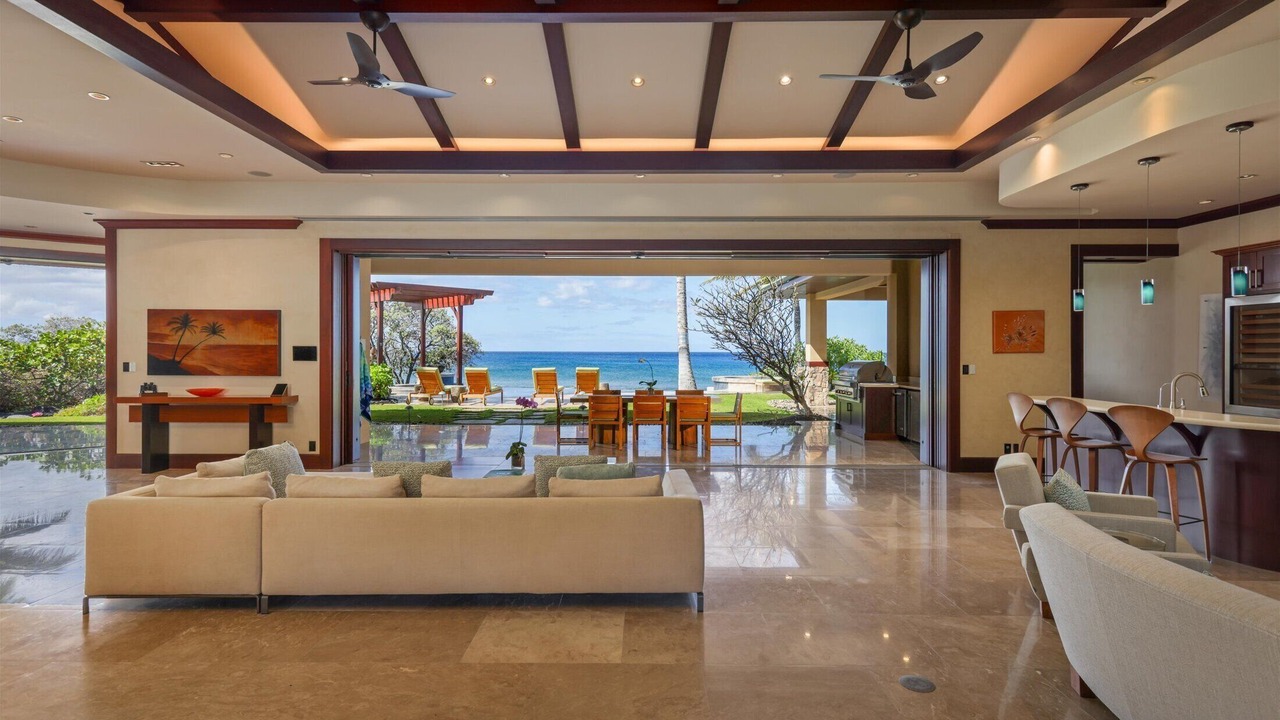 Photo of Livingroom in Waikoloa