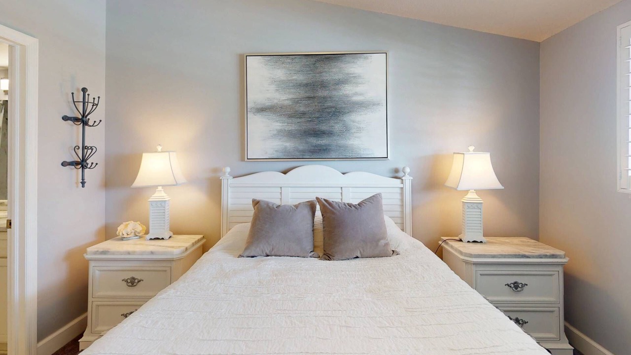 Photo of Bedroom in Capri Isle