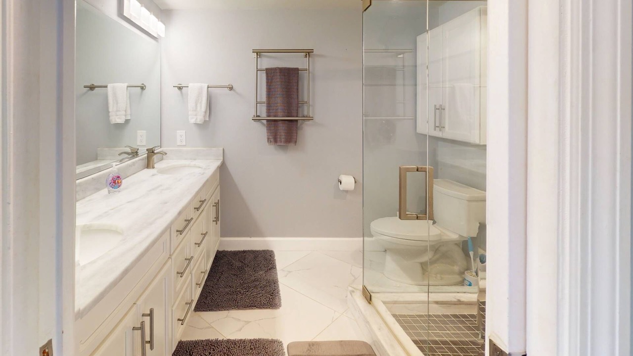 Photo of Bathroom in Capri Isle